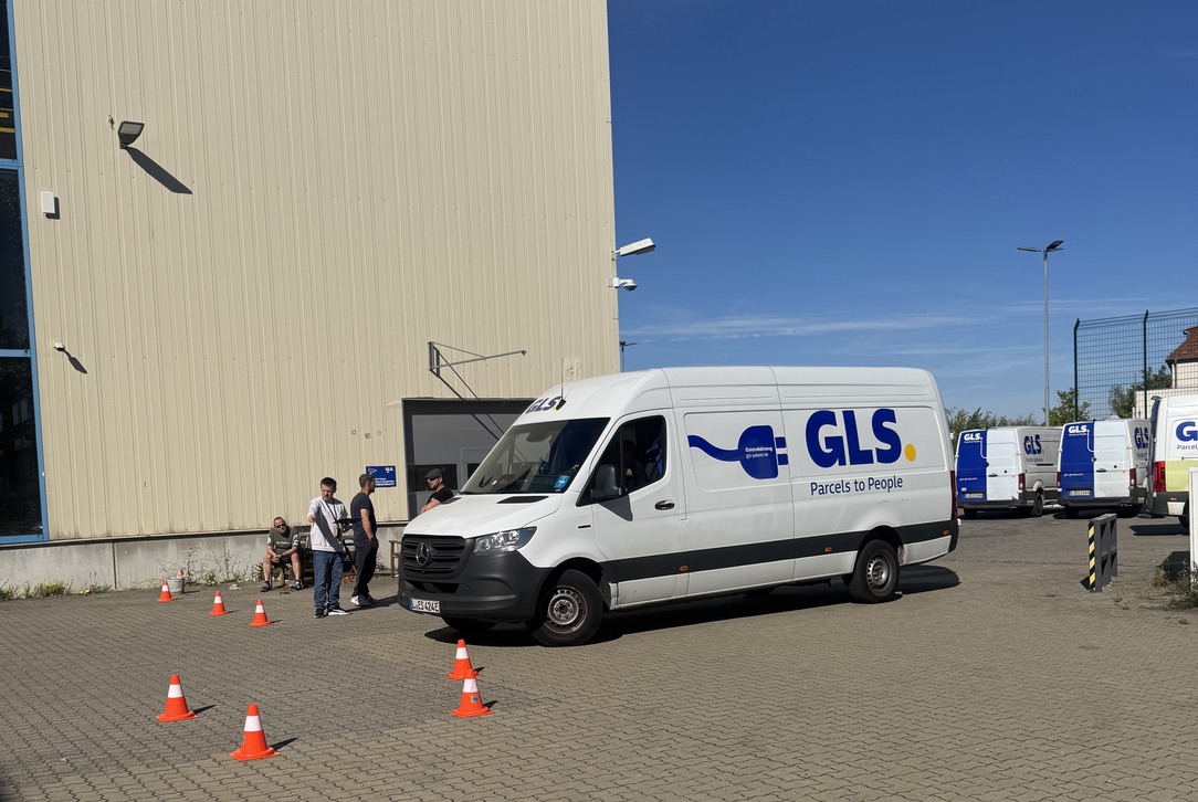 GLS Mercedes Sprinter mit HVO100-Kraftstoff – bis zu –90 % CO₂